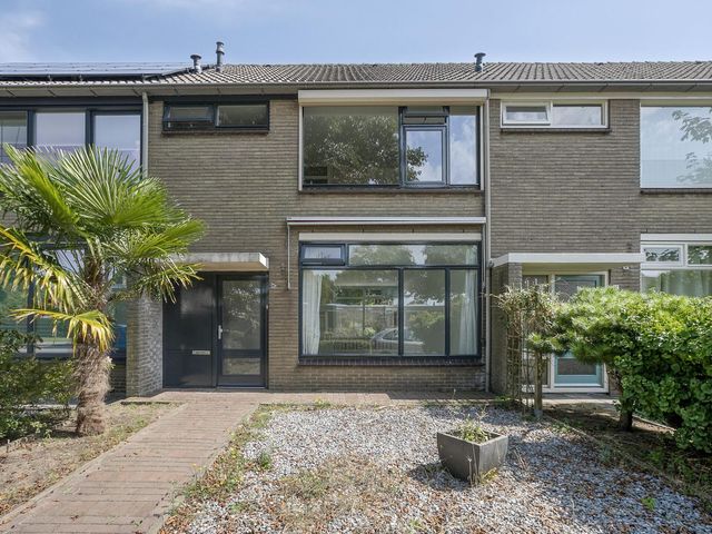 Van Anrooijstraat 10, Oss