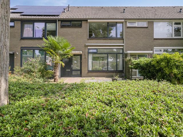 Van Anrooijstraat 10, Oss