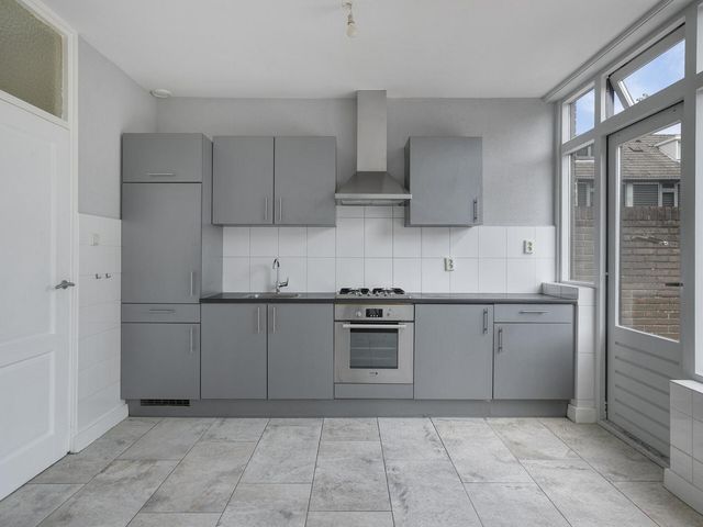 Van Anrooijstraat 10, Oss