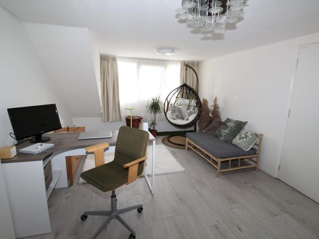 Geelkruid 53, Rotterdam