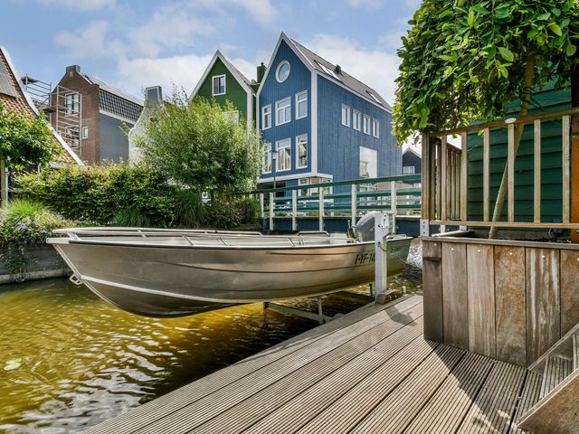 Aubade 33, Zaandam