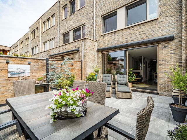 Schoorlaan 82, Leidschendam
