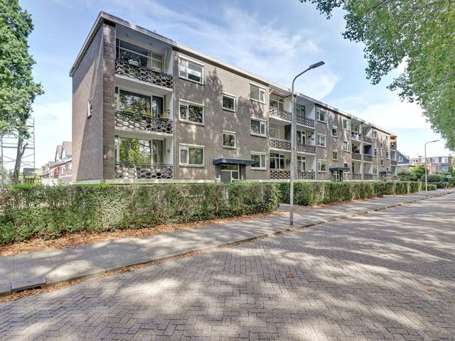 Jhr. Van Karnebeekweg 32, Ridderkerk