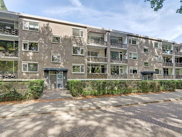 Jhr. Van Karnebeekweg 32, Ridderkerk