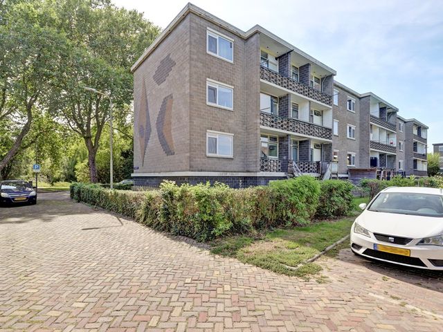 Jhr. Van Karnebeekweg 32, Ridderkerk