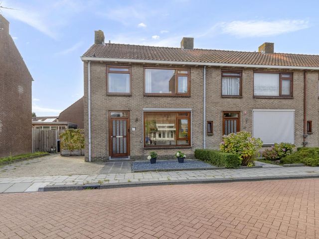 Wilhelminastraat 35, Zuidland
