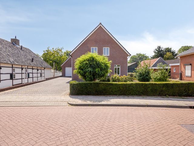 Burgemeester Geradtsstraat 5, Posterholt
