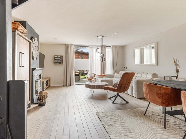 Vijfherenlanden 34, Lelystad