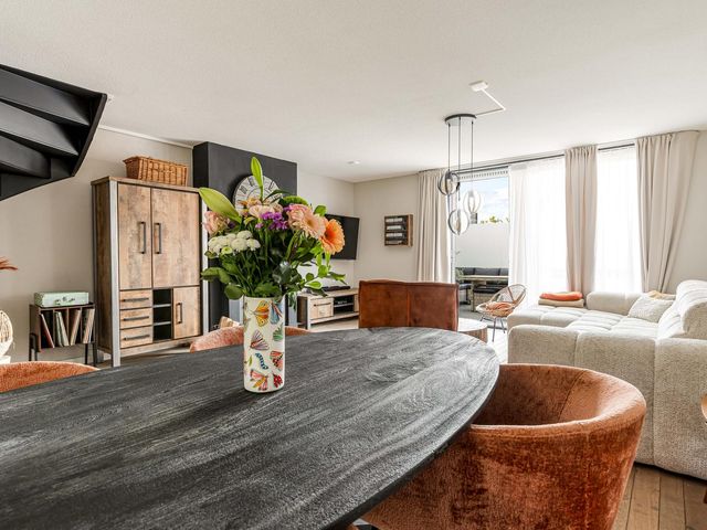 Vijfherenlanden 34, Lelystad