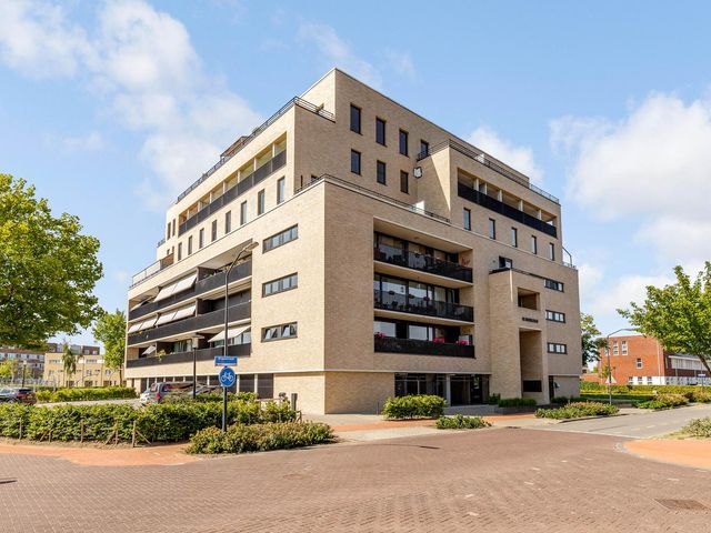 Rigastraat 201, Lelystad
