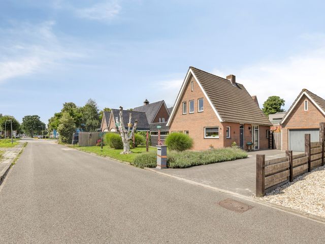 Stationsstraat 7, Nieuw-Buinen