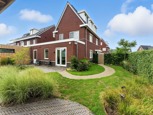 Raapzaadhof 1, Alblasserdam