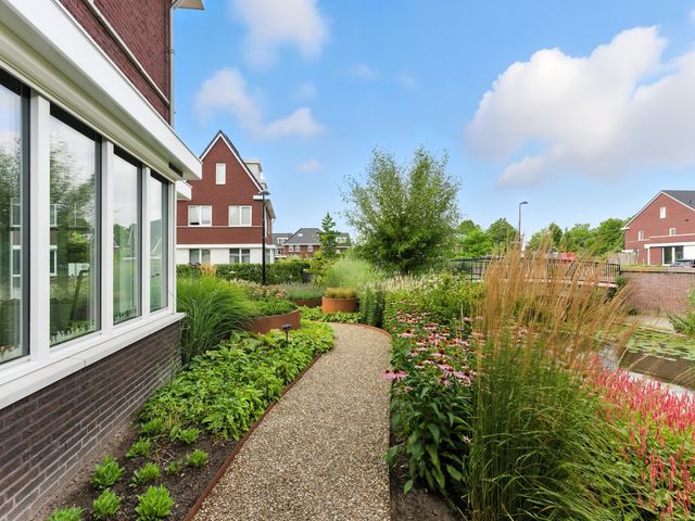 Raapzaadhof 1, Alblasserdam