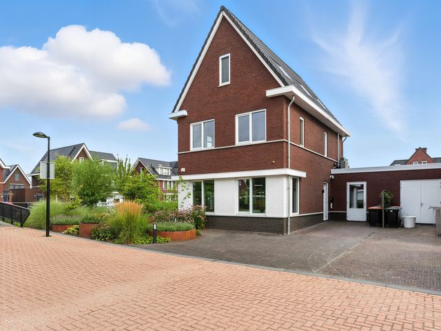 Raapzaadhof 1, Alblasserdam