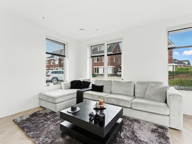 Raapzaadhof 1, Alblasserdam