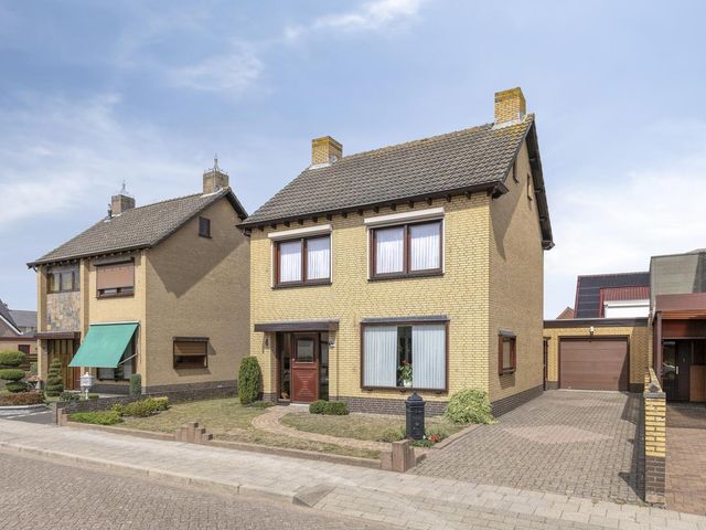 Mahlerstraat 13, St. Willebrord