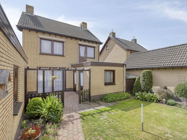 Mahlerstraat 13, St. Willebrord