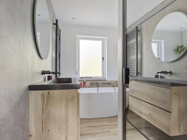 Teresaplein 19, Zetten