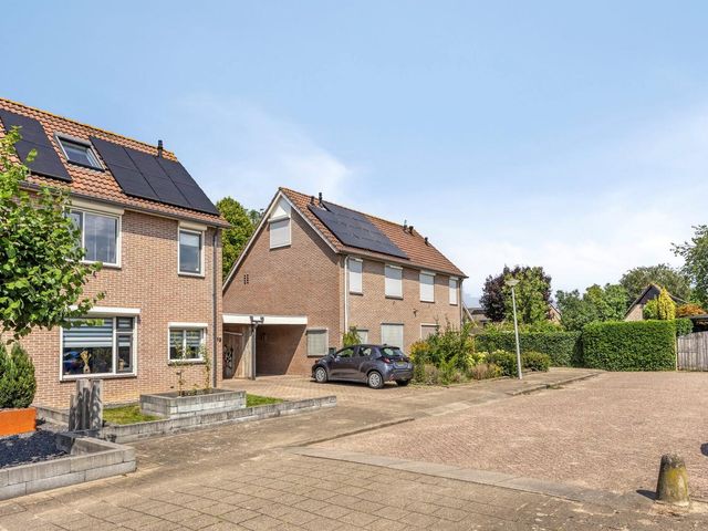 Teresaplein 19, Zetten