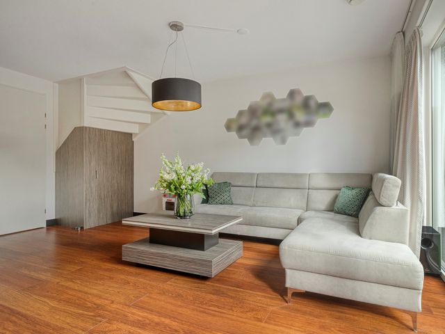 Koetsierstuin 6, Zevenhuizen
