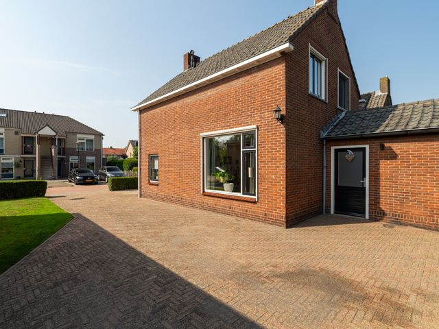 Nicolaas Hooijkaasstraat 11, Zuilichem