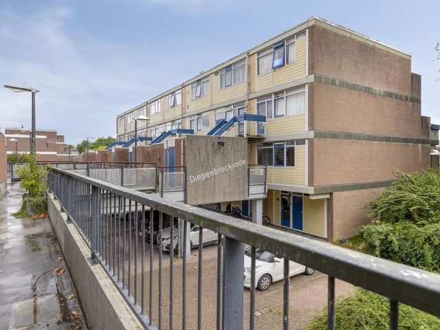 Diepenbrockrode 42, Zoetermeer