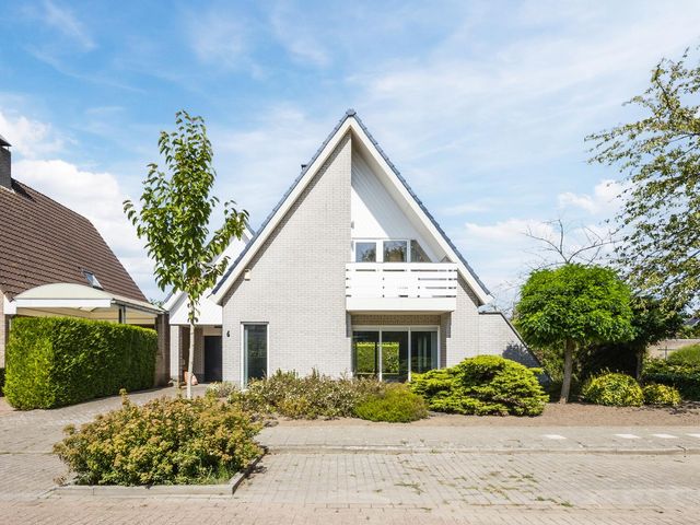 Benedictijnerstraat 6, Philippine
