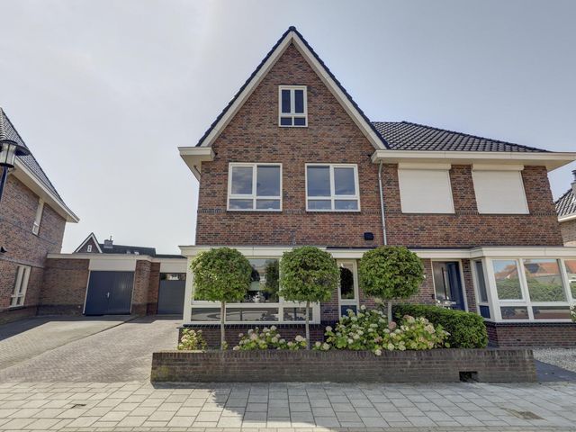 Boudewijn Buchlaan 13, Kloetinge