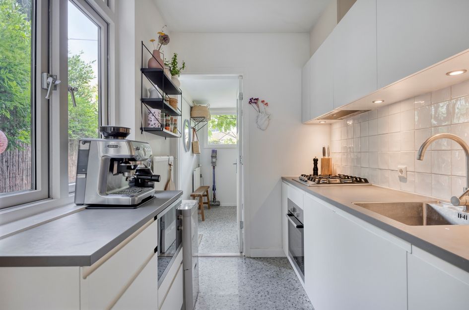 Van der Hoevenstraat 2