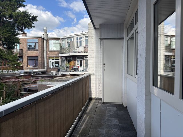 Escamplaan 15, Den Haag