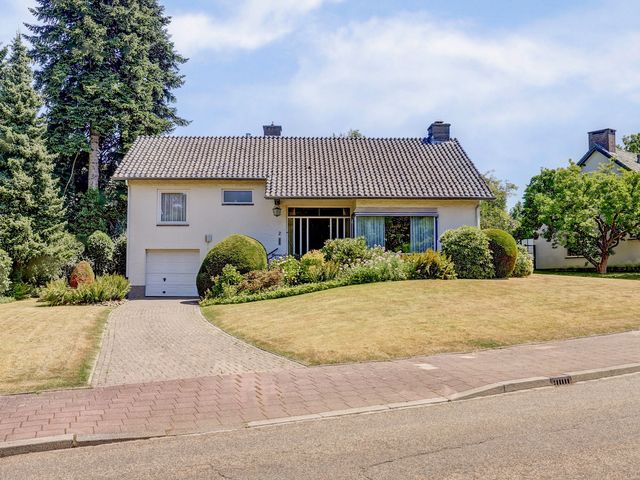 Hoeferlaan 2, Sittard