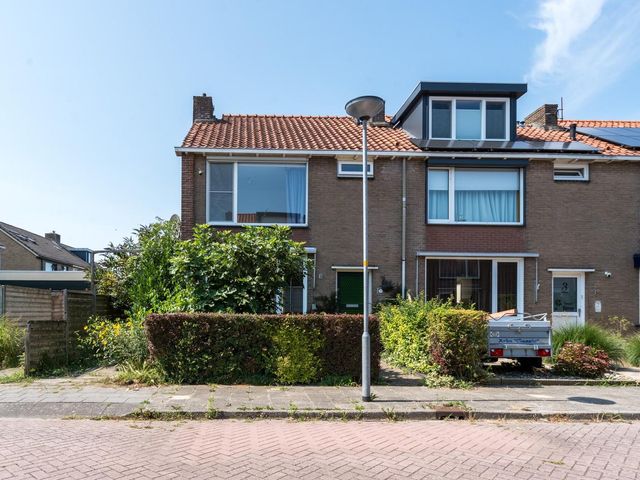 Rose Coplandstraat 1, Bovenkarspel
