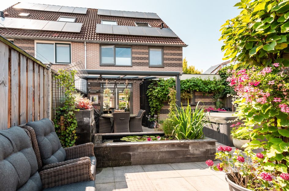 Oderstraat 1