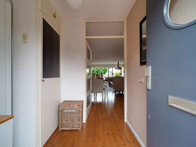 Karibastraat 16, Delft
