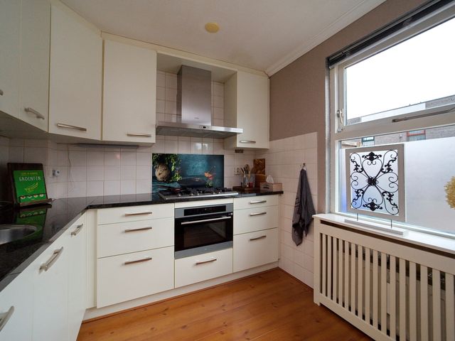 Karibastraat 16, Delft