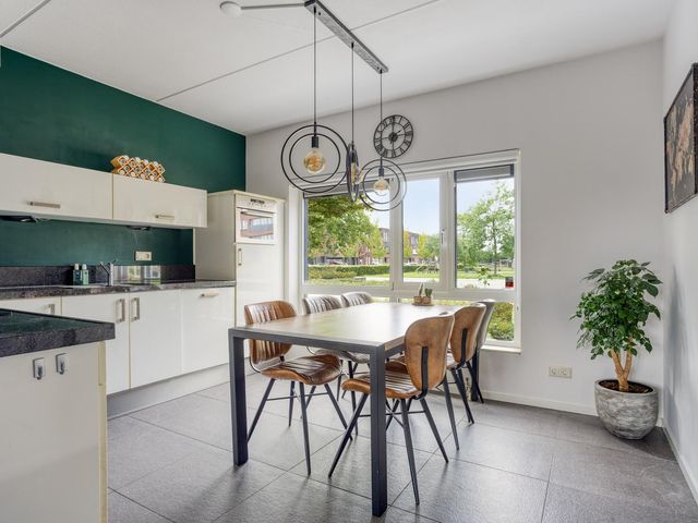 Villa Waterranonkel 35, Waalwijk