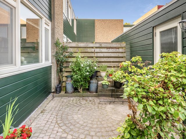 Middelzand 2611, Julianadorp