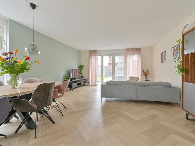 Menso Altinghof 1, Hoogeveen