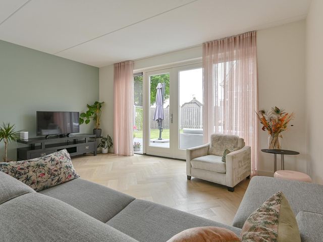 Menso Altinghof 1, Hoogeveen