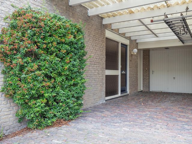 Aardbolhof 3, Maarn