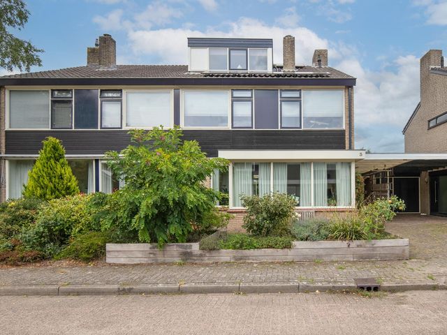 Aardbolhof 3, Maarn
