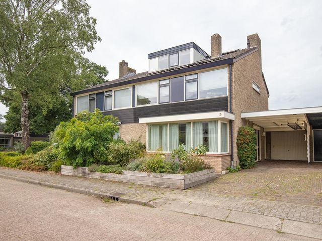 Aardbolhof 3, Maarn