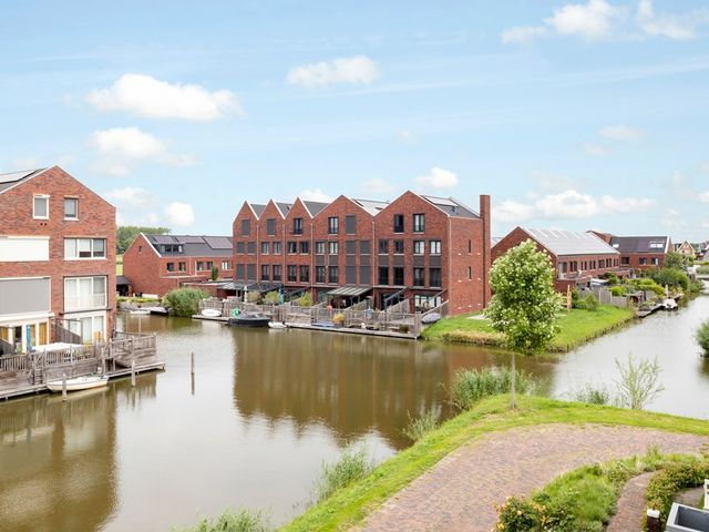 Charles Barklastraat 25, Almere