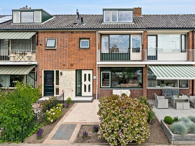 Slot de Houvelaan 48, Maasland