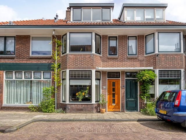 Van der Hoevenstraat 2, Leiden