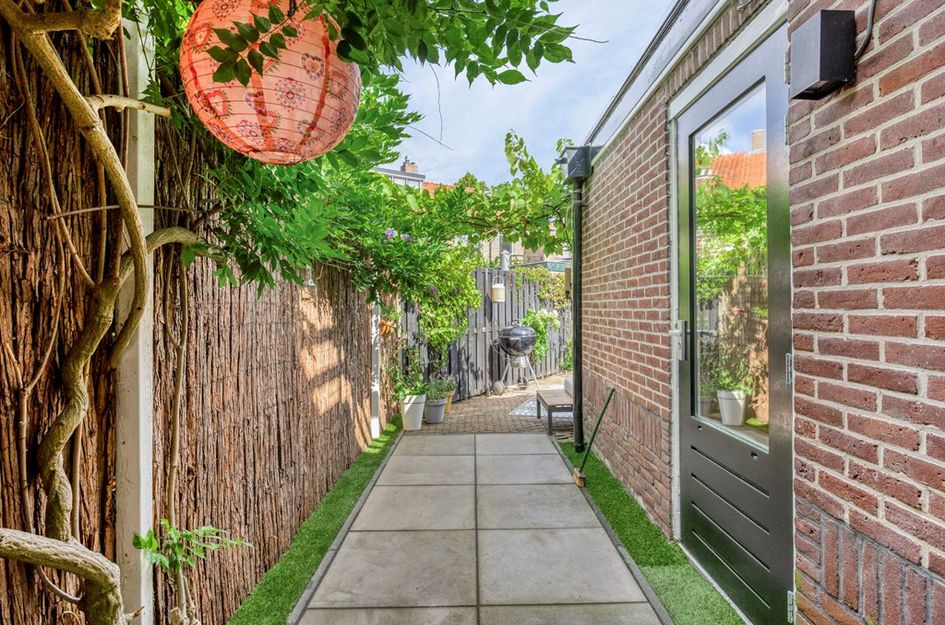 Van der Hoevenstraat 2