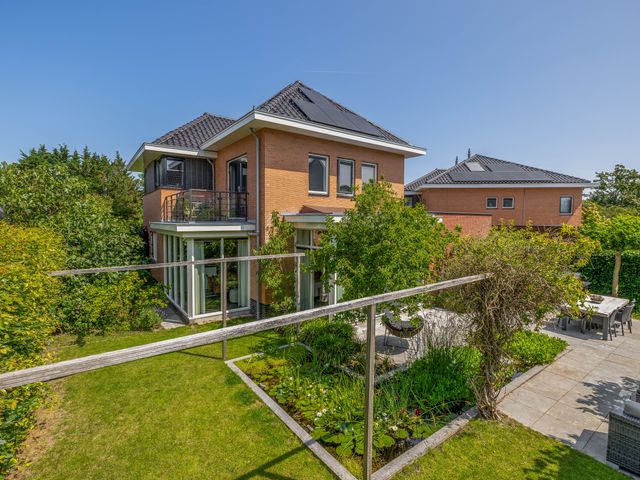 Brink 5, Waddinxveen