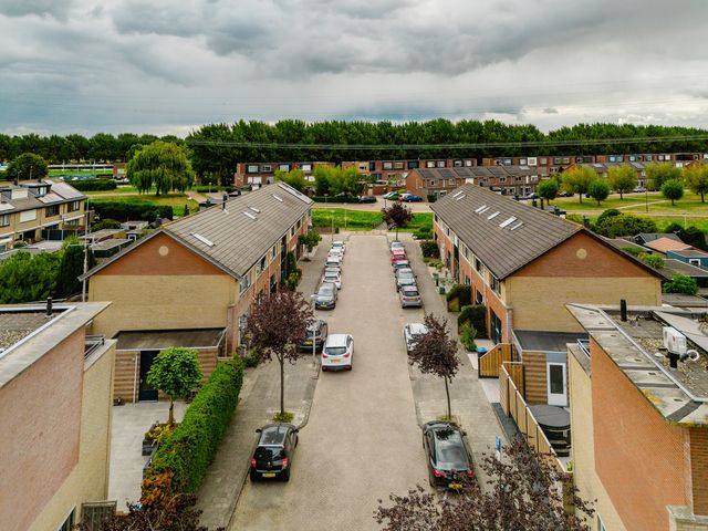 Truus Schröderstraat 5, Spijkenisse