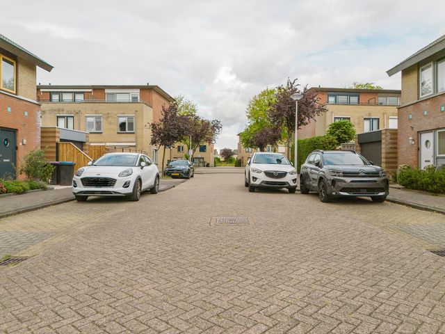 Truus Schröderstraat 5, Spijkenisse