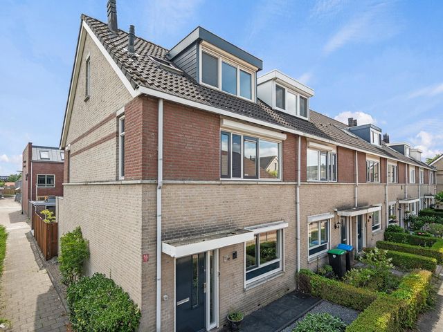 Van Hulststraat 43, Barendrecht